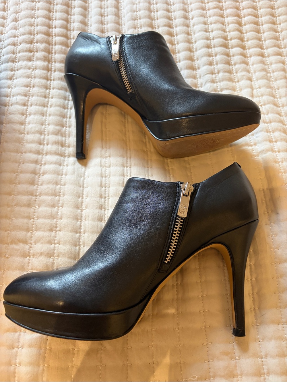 Vince Camuto Elvin Black Leather High Heel Ankle Platform Booties Side Zipper